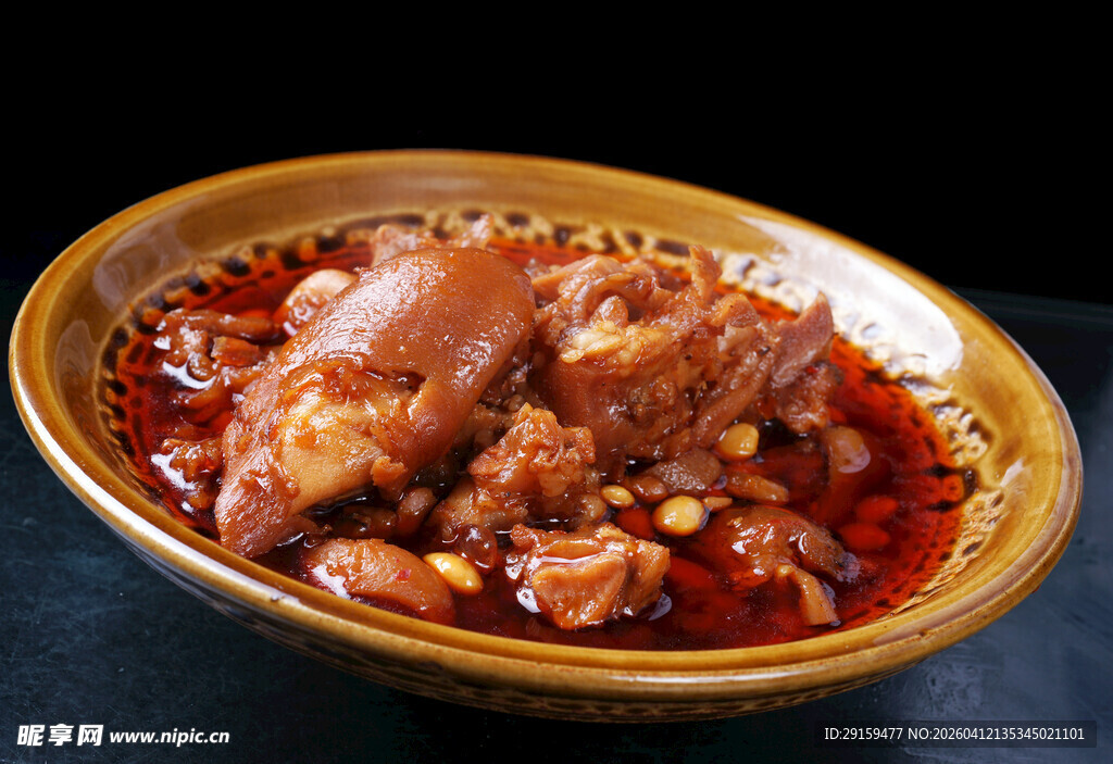 香辣诱人的红烧猪蹄