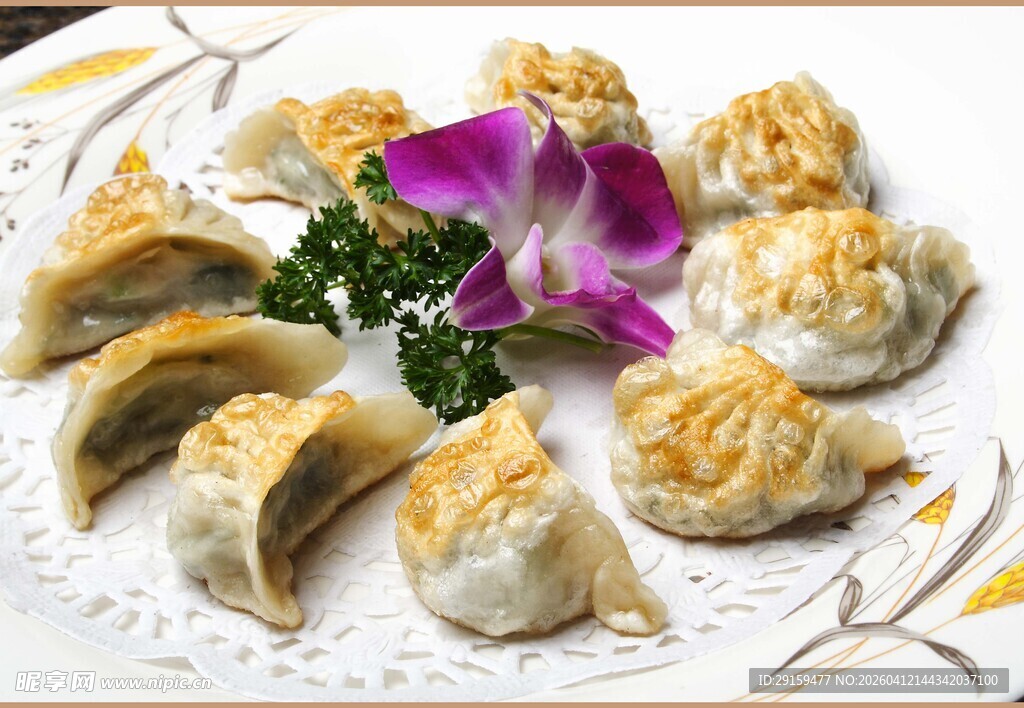 精美摆盘的特色中式点心