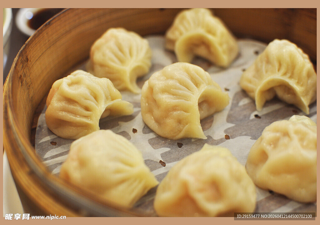 竹笼里的美味小笼包
