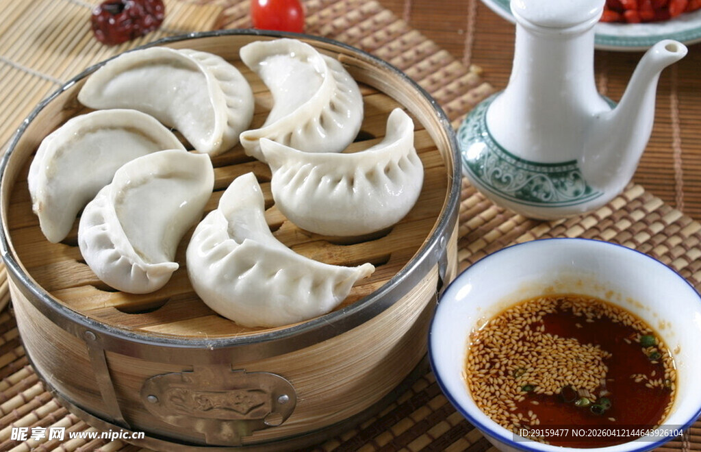 蒸笼里的美味饺子