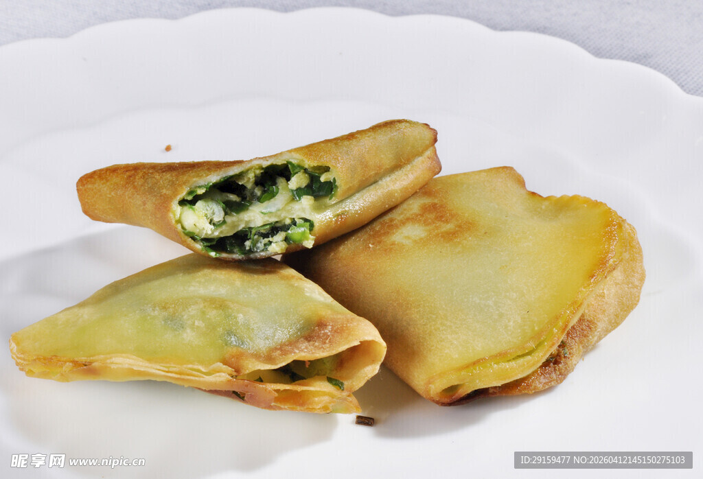 菠菜馅三角酥皮点心