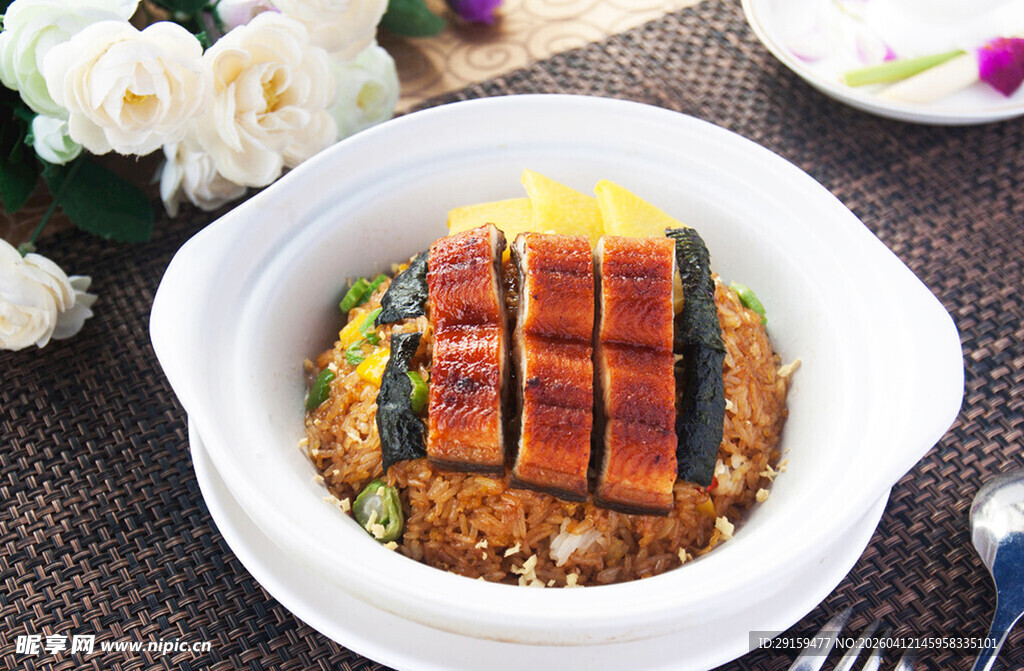 美味腊味煲仔饭