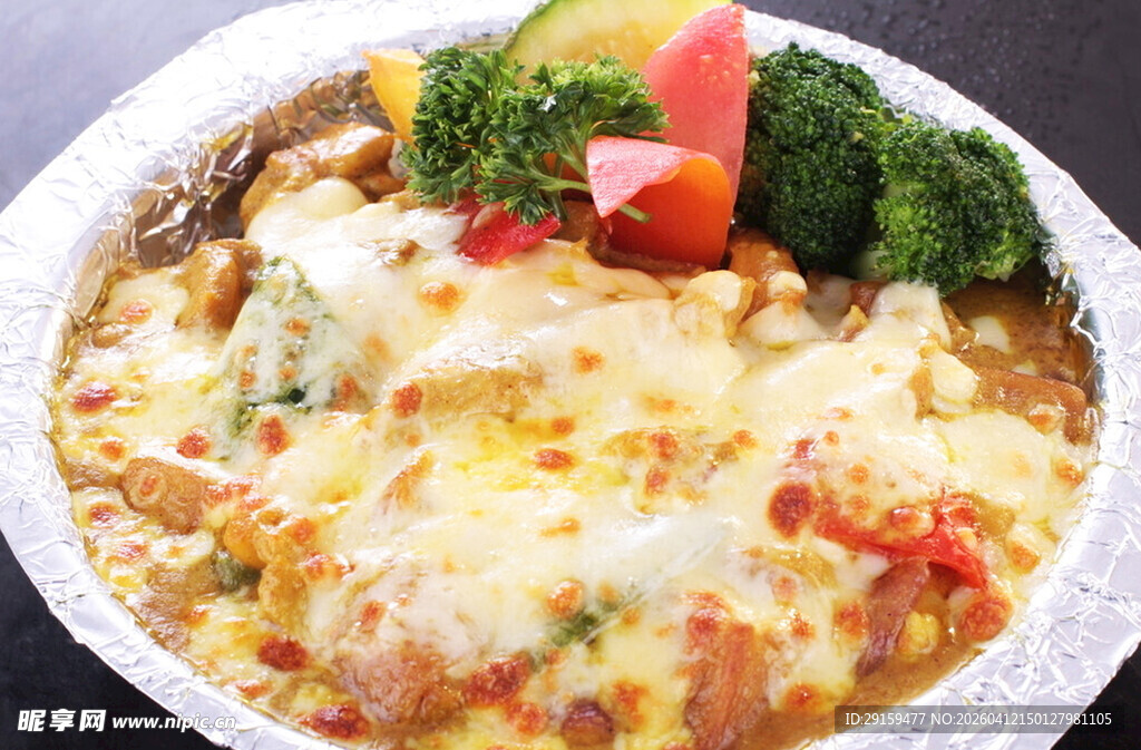 芝士焗饭美食诱人呈现