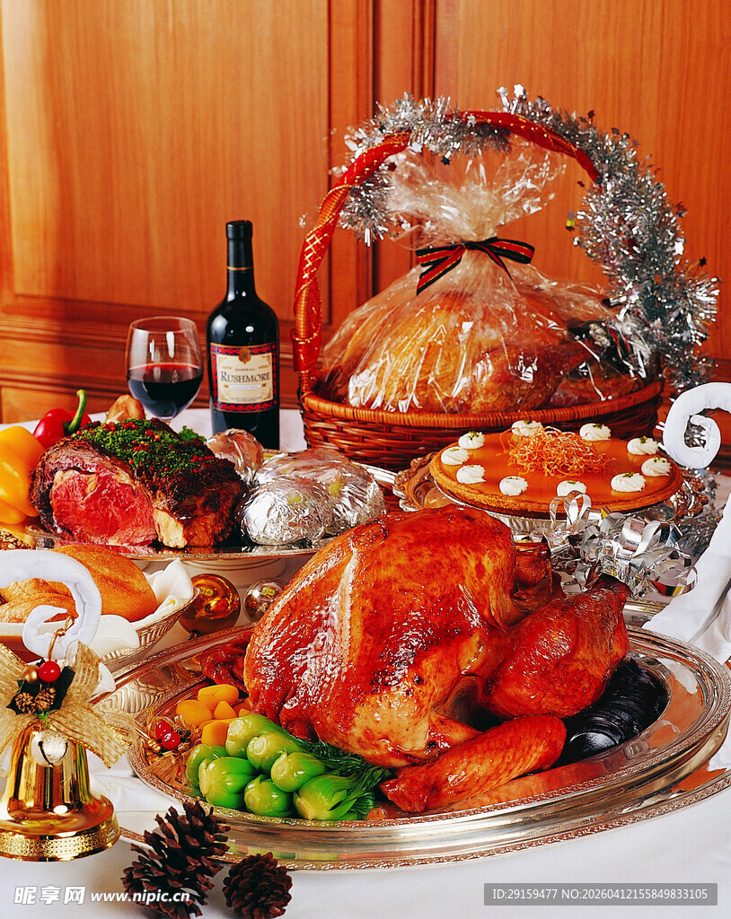 丰盛节日餐桌美食盛宴