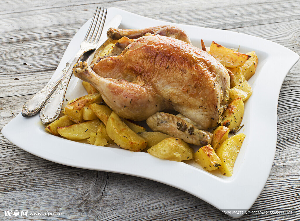 烤鸡配土豆佳肴
