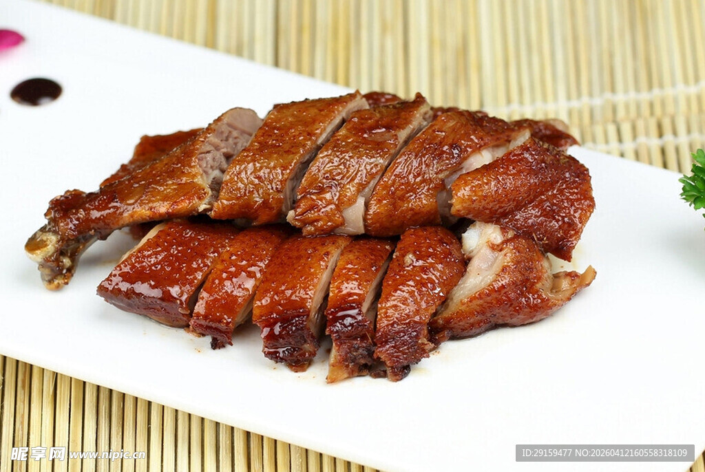 美味酱卤鸭肉切片