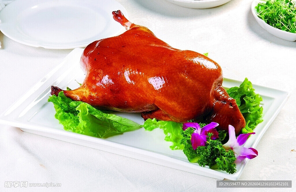 美味烤鸭摆盘精致