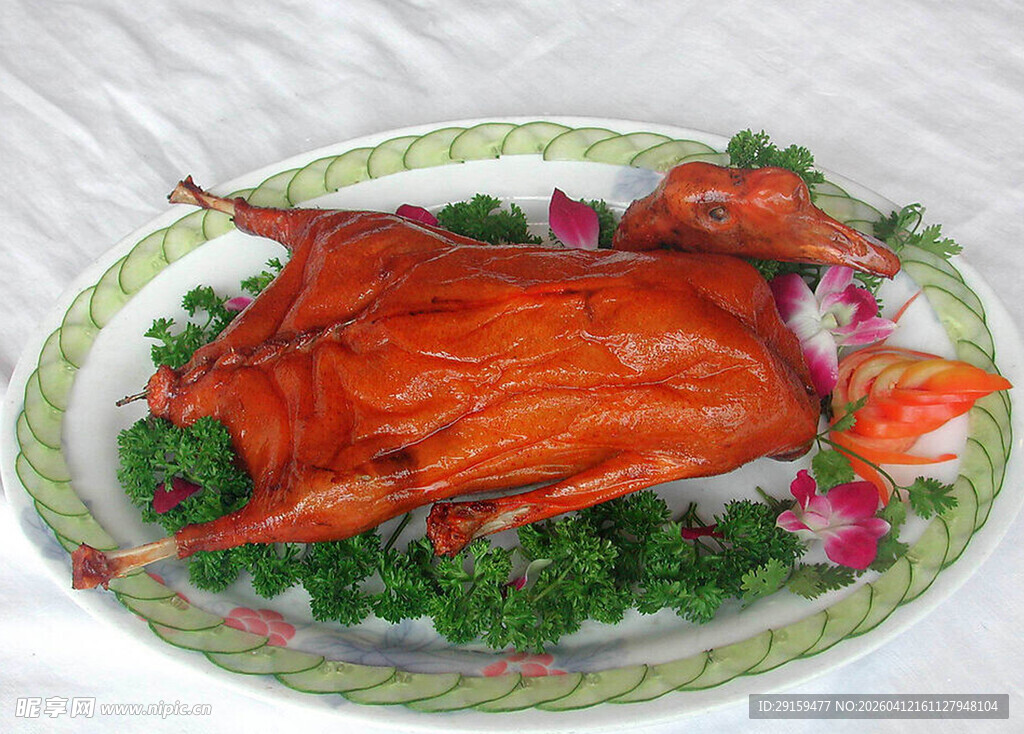 美味烤鸭摆盘精致
