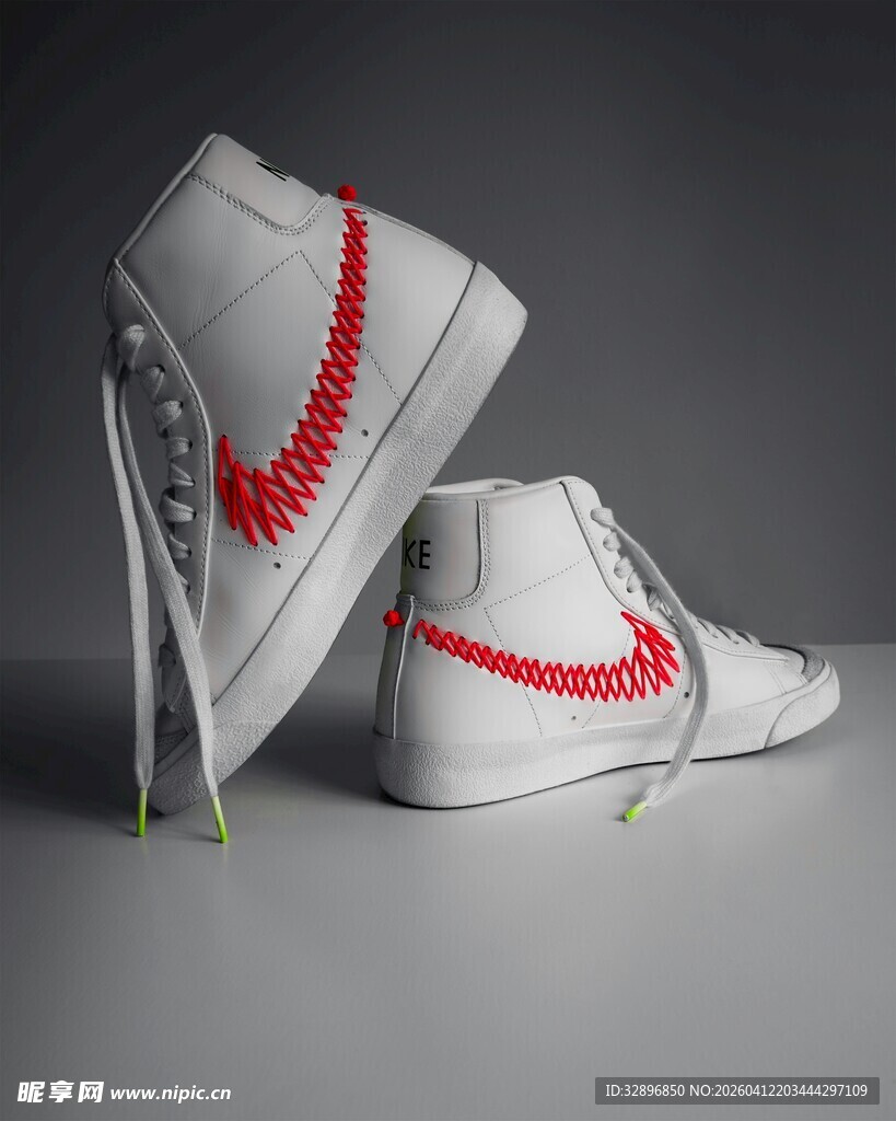 白色耐克运动鞋特写