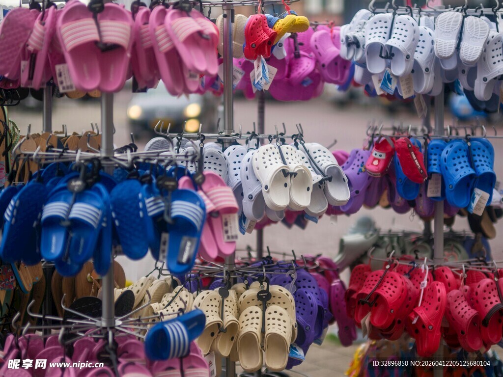 多彩童鞋摊位展示