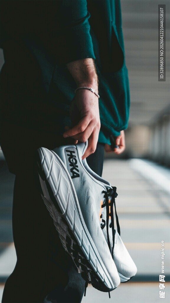 时尚个性运动鞋特写