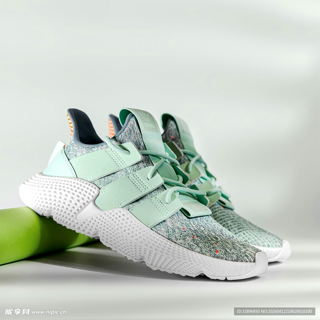 清新薄荷绿时尚运动鞋