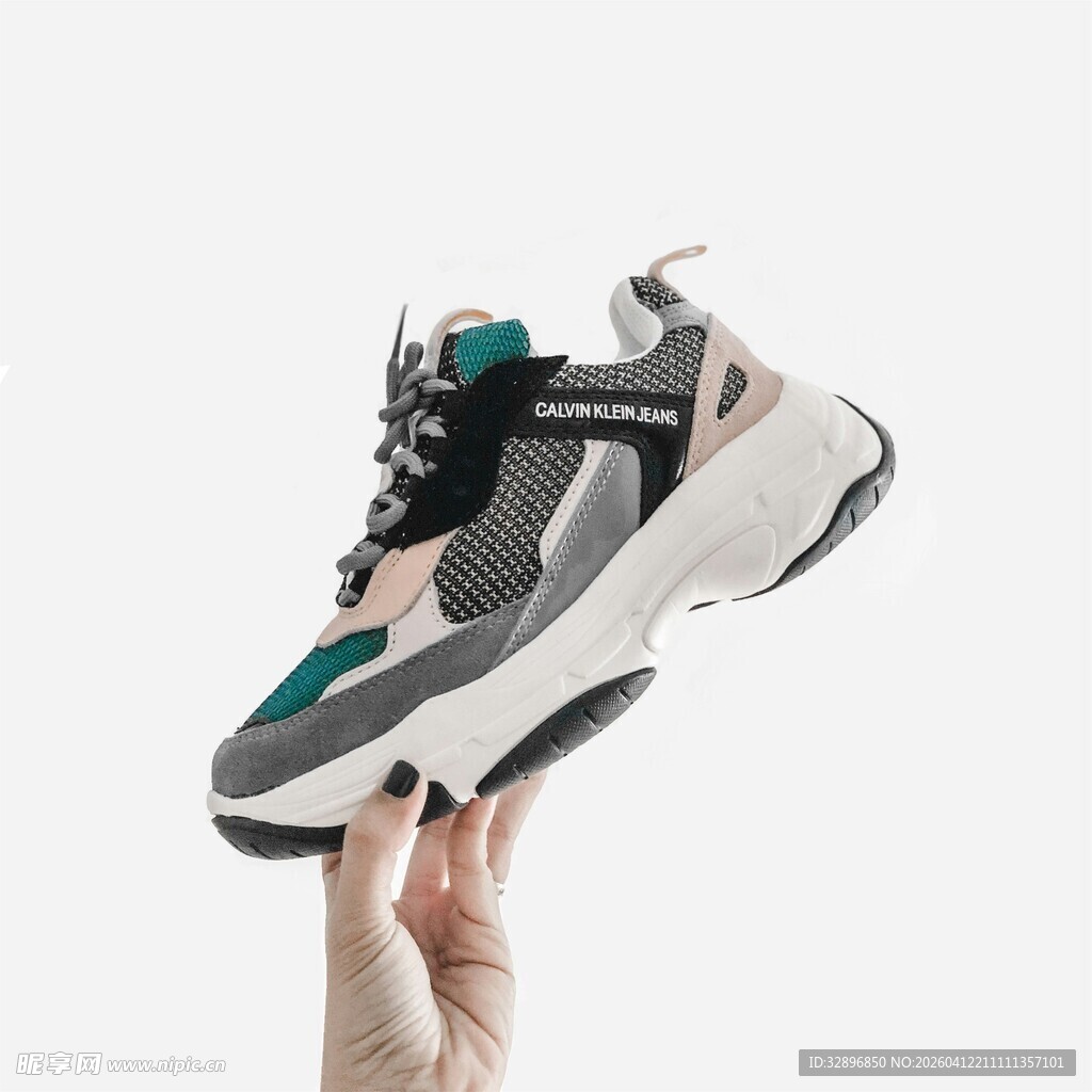 时尚运动鞋特写