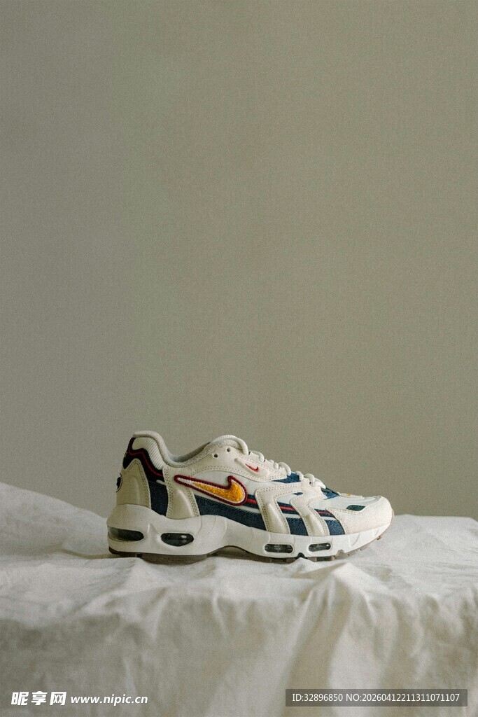 时尚运动鞋展示