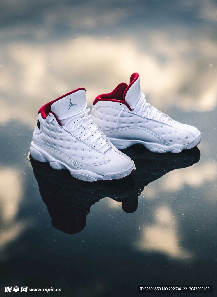 时尚高帮运动鞋展示