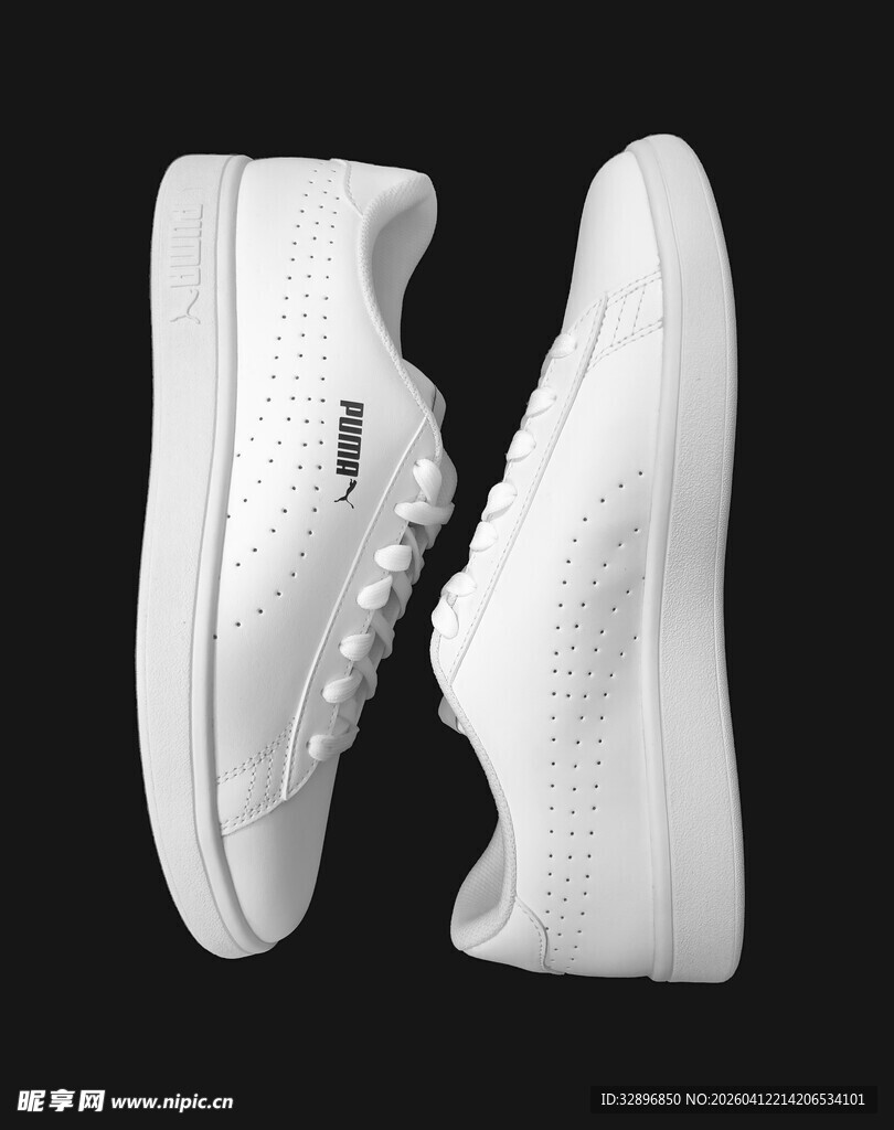 白色简约休闲运动鞋