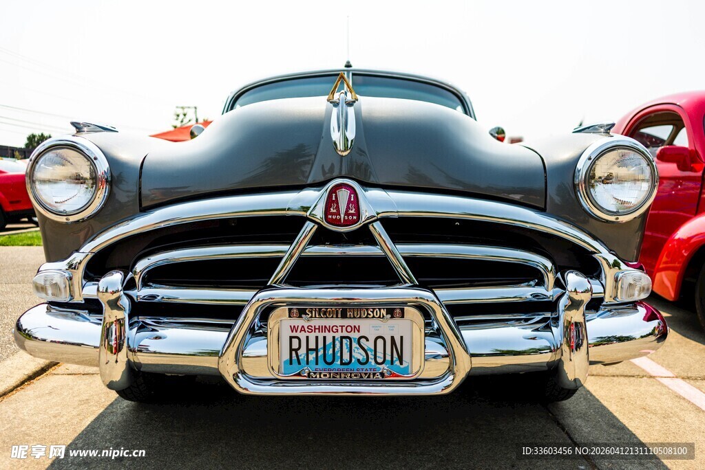 复古经典汽车前脸特写