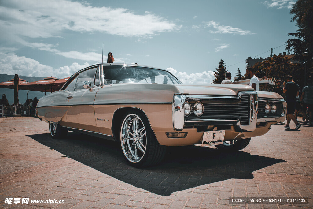 复古经典轿车展示