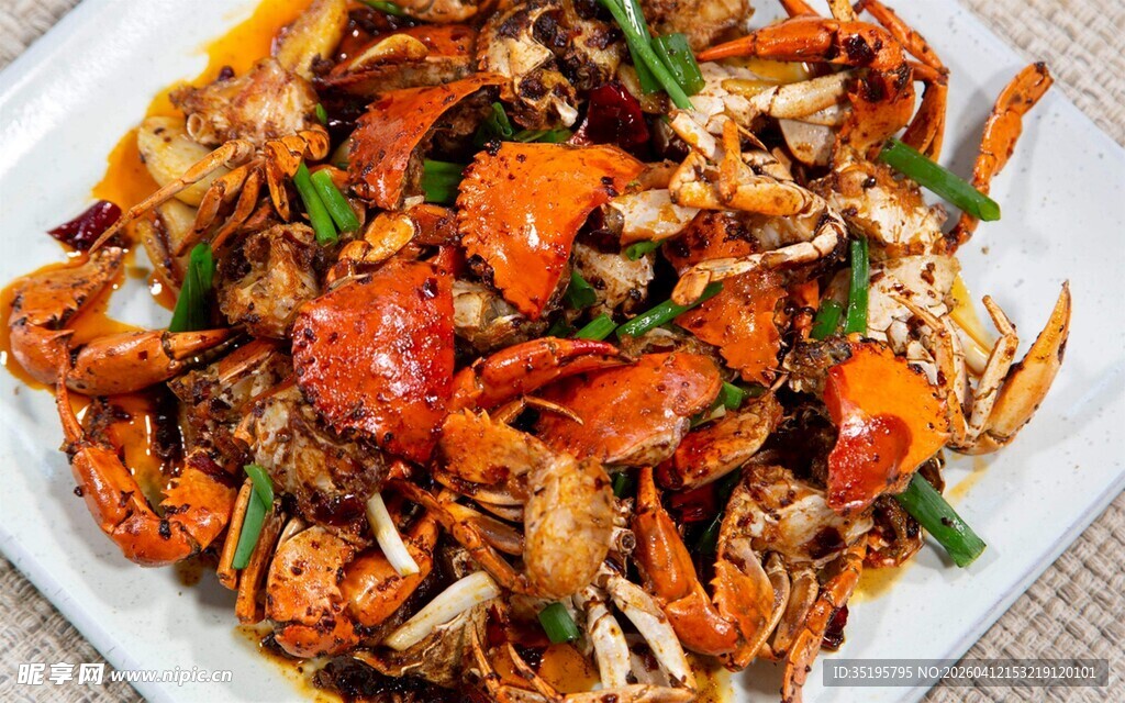 美味炒螃蟹鲜香诱人