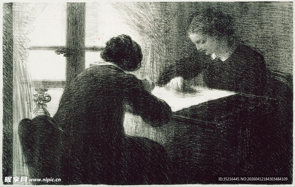 窗边两人专注伏案场景