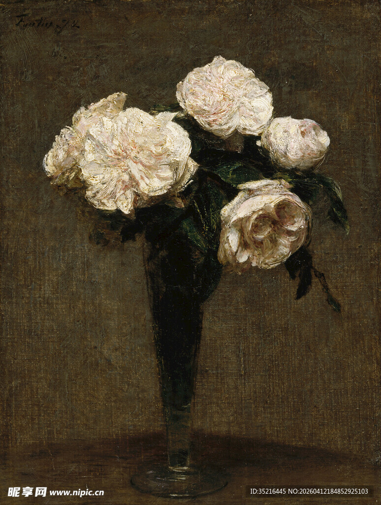 花瓶中的白色花卉静物