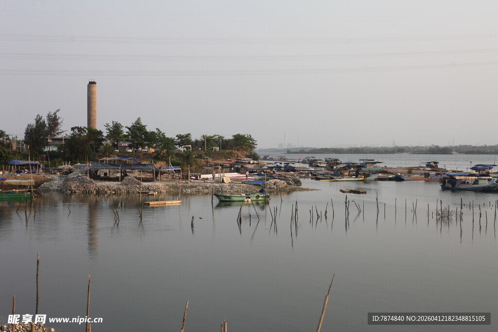 湛江湖畔渔村景象