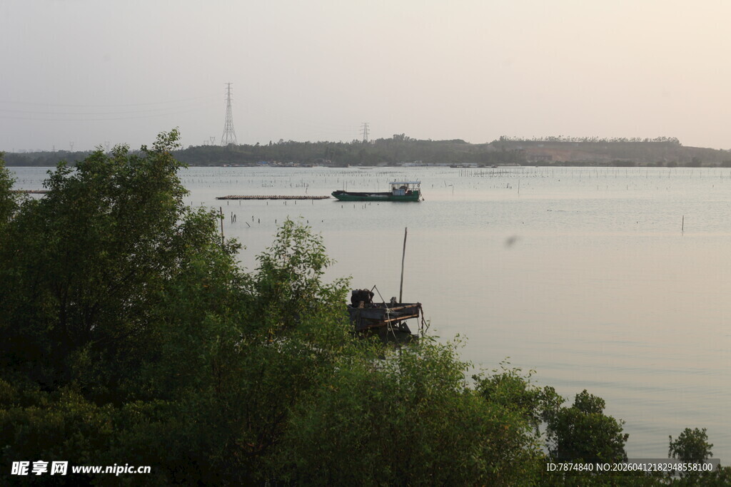 湛江湖畔风光 绿树碧水间景致
