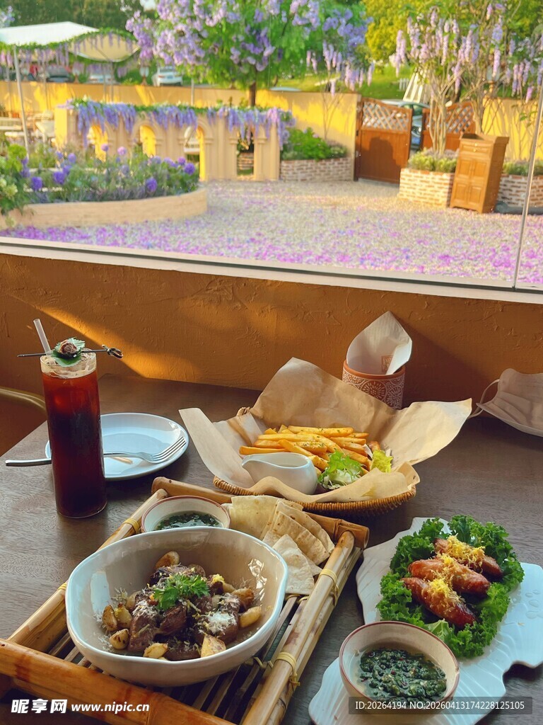 户外美味餐食 惬意时光