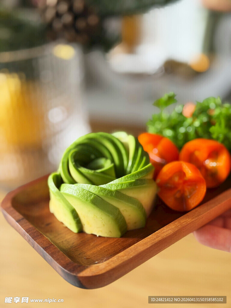 牛油果花造型摆盘的美食