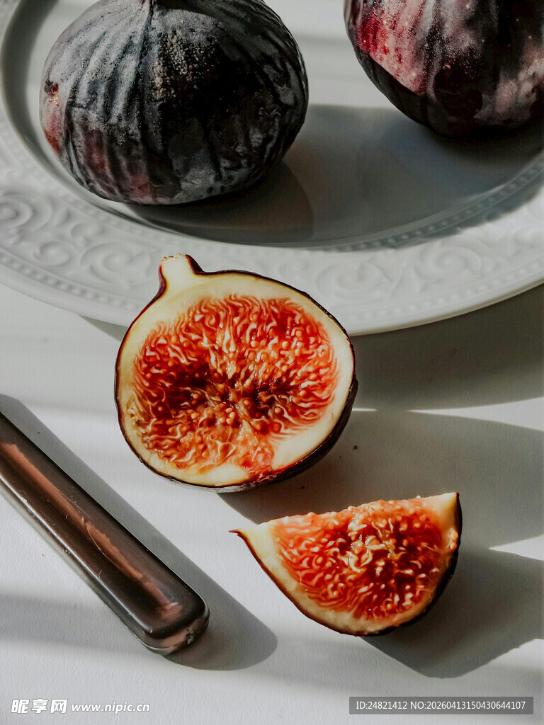 新鲜无花果切片展示