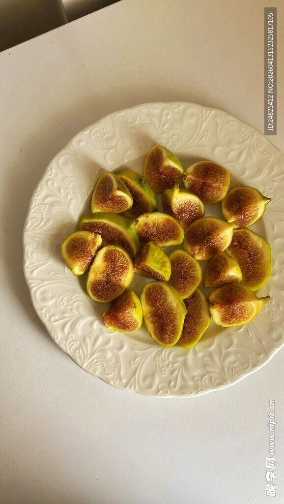 盘中美味无花果