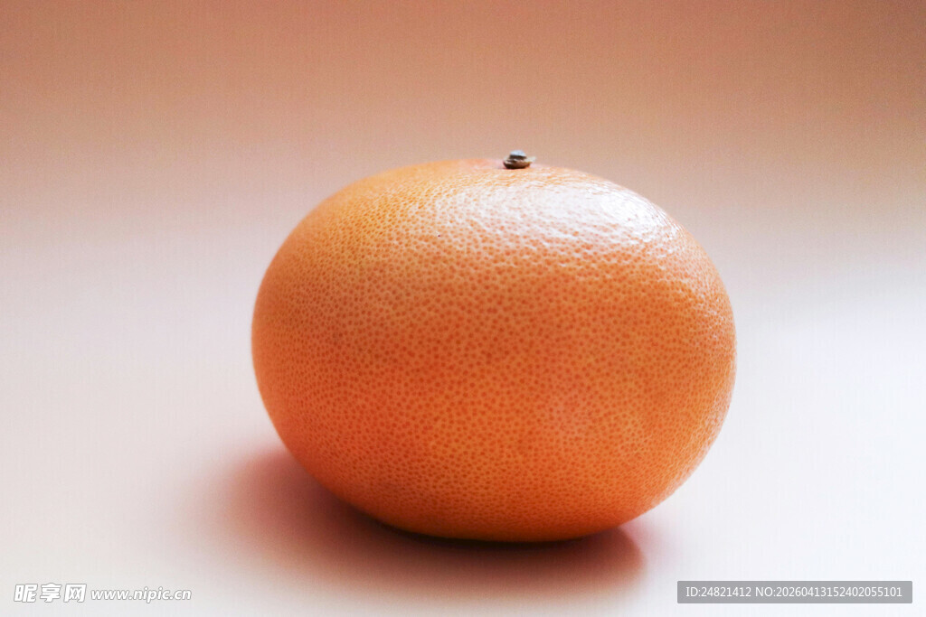圆润橙子特写