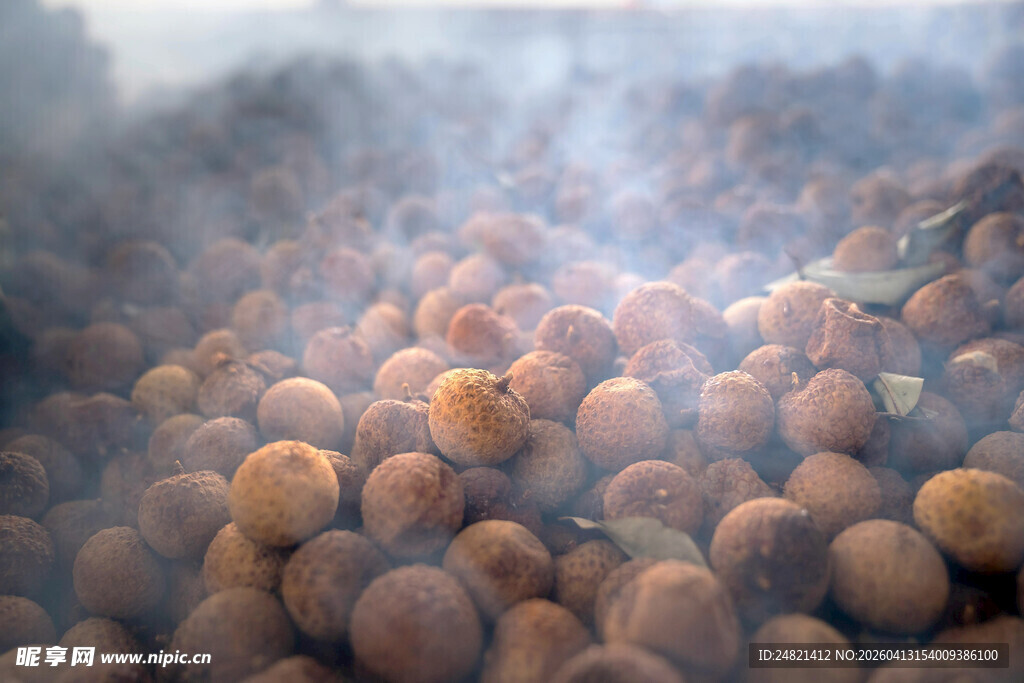 热气腾腾的炒栗子