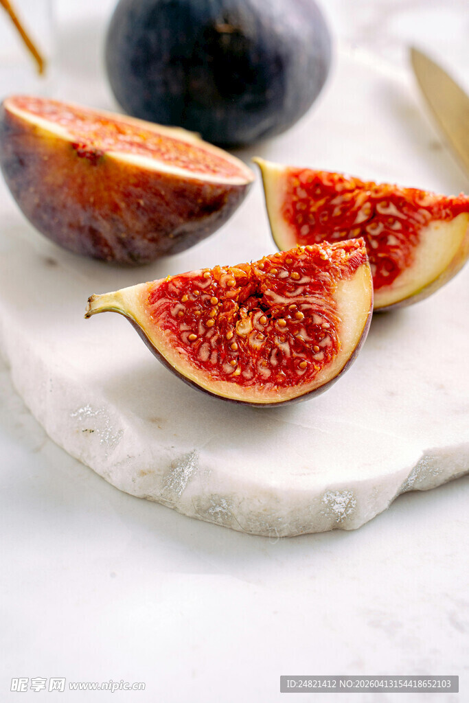 新鲜无花果切片展示