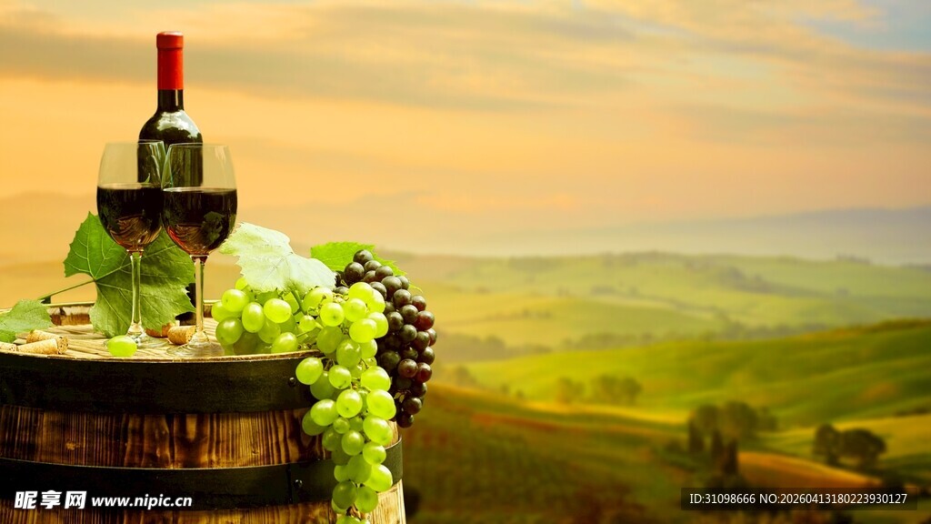 夕阳下的美酒与田园风光