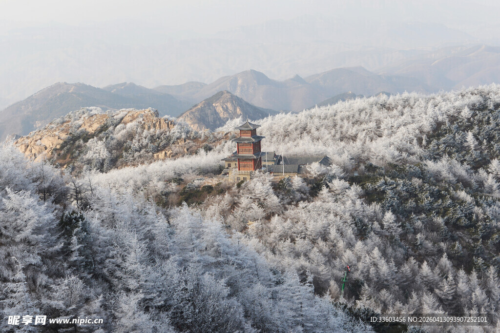 雪后长城美景如画