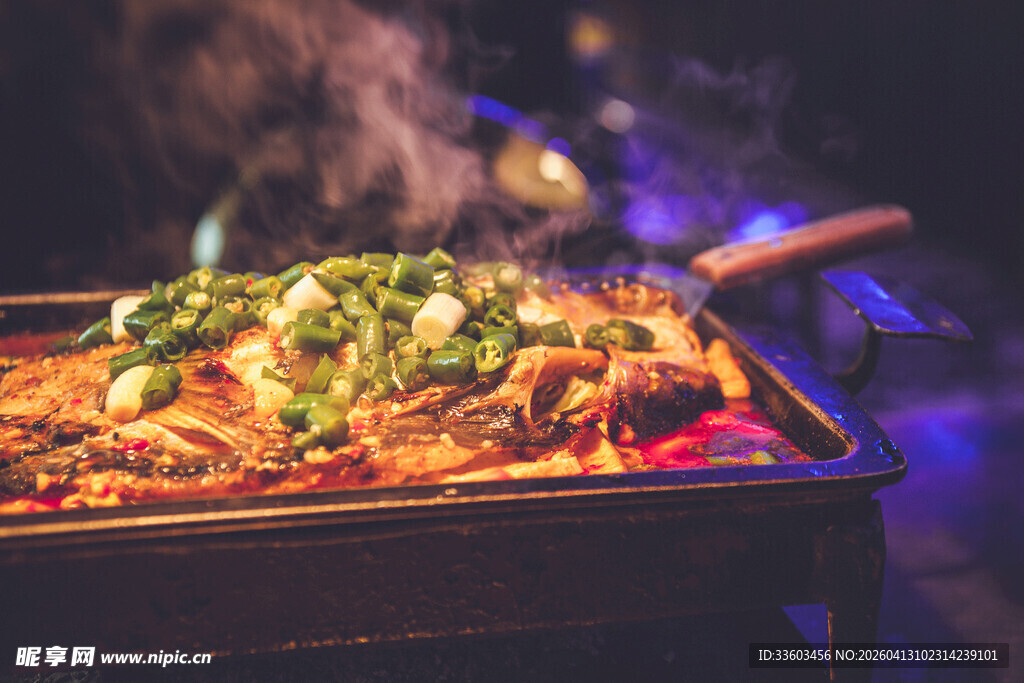 美味诱人的特色烤鱼