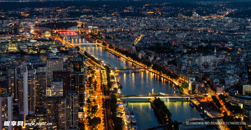 城市璀璨夜景俯瞰图