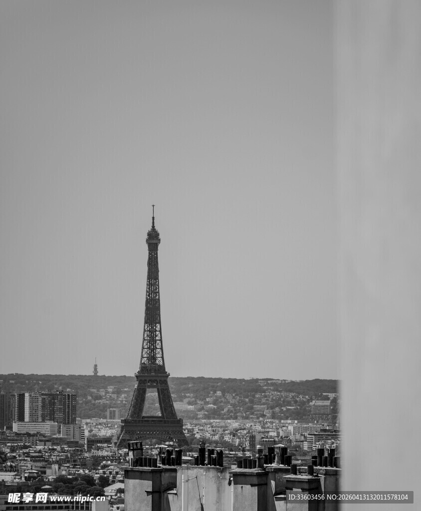 窗外埃菲尔铁塔景致