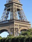 埃菲尔铁塔近景