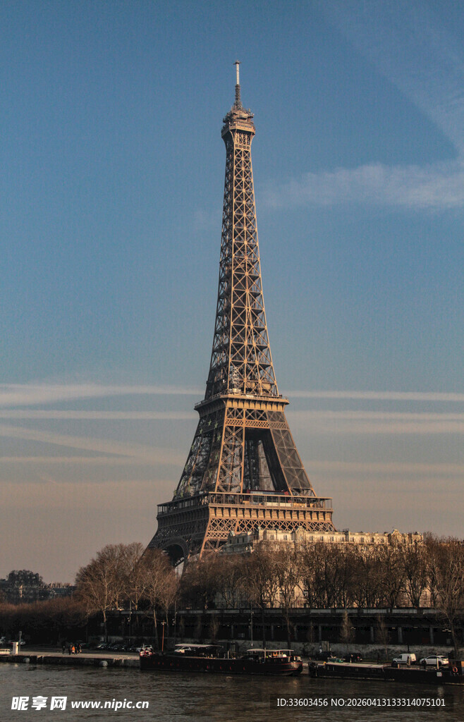 埃菲尔铁塔的壮丽景观
