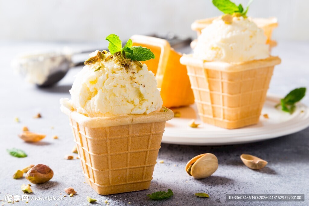 美味开心果冰淇淋甜筒