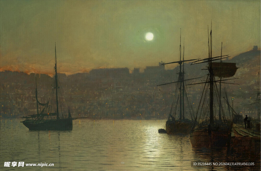 夕阳下的海港船只景观