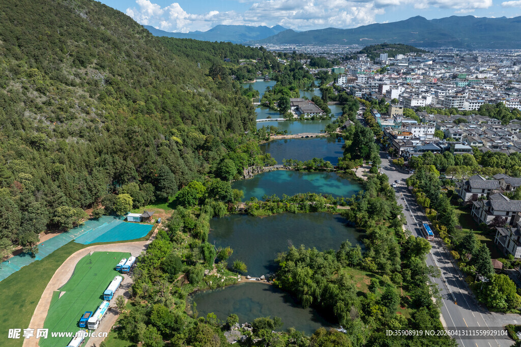  亚洲中国云南丽江黑龙潭风光