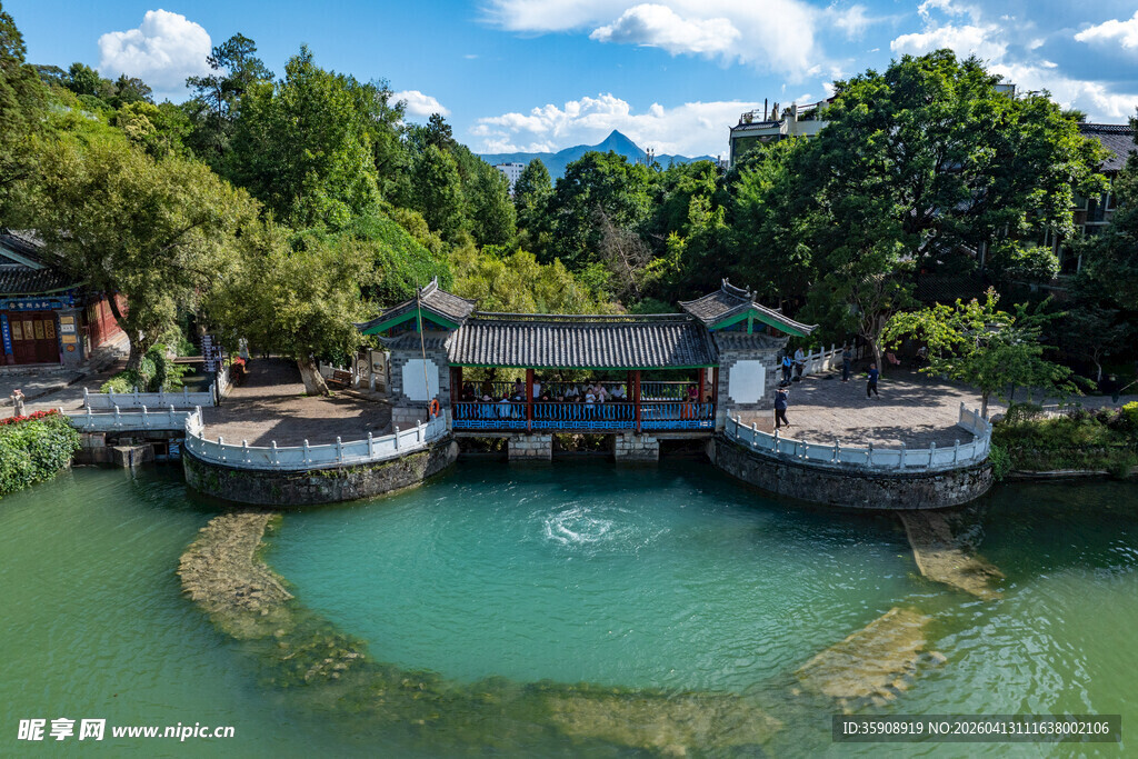  亚洲中国云南丽江黑龙潭风光