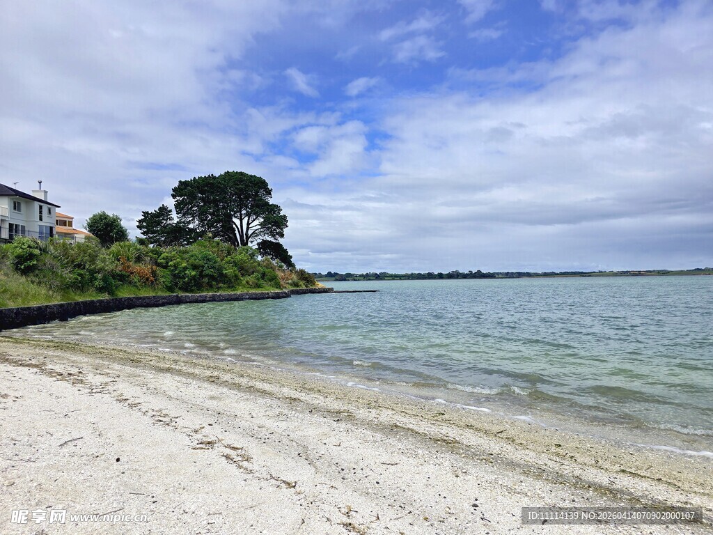 美丽海滨沙滩风景