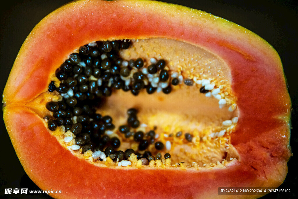 切开的木瓜内部特写
