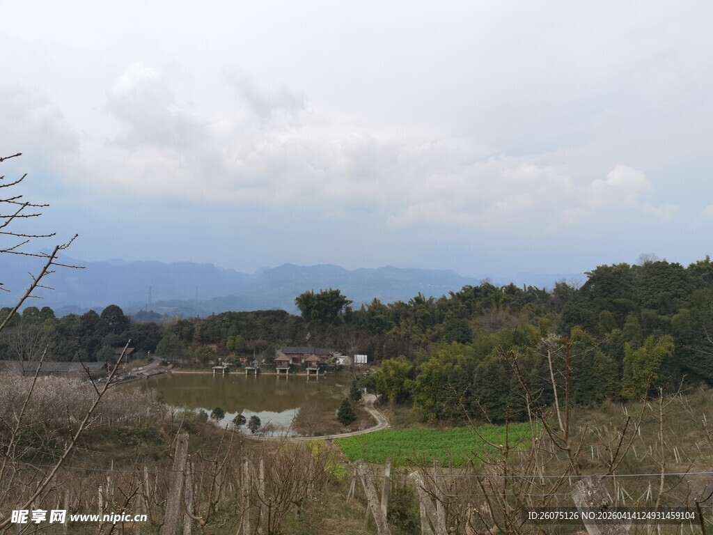乡村田野自然风光远眺