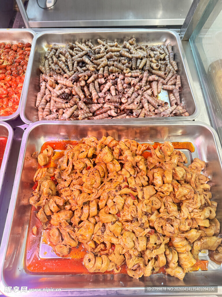 多样美味小吃食材展示