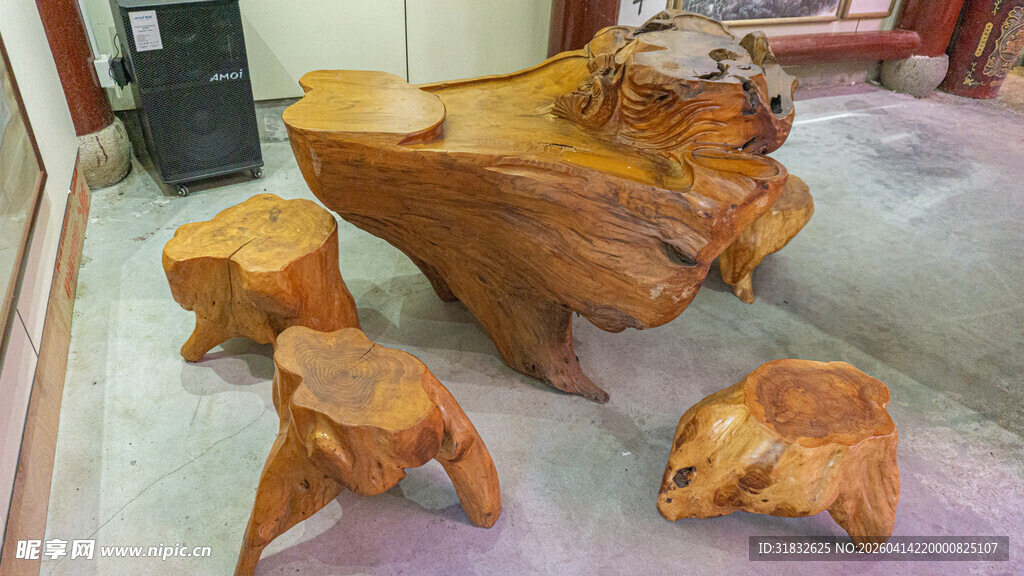 天然根雕桌椅组合